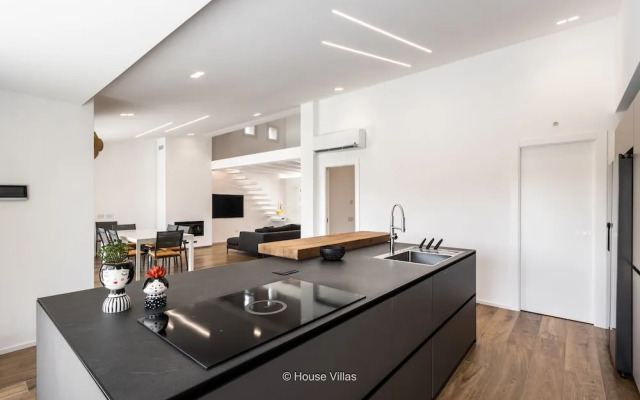 Flaben Luxury Villa in Diano Marina