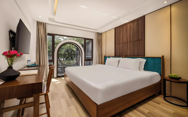 Brilliant Majestic Hotel