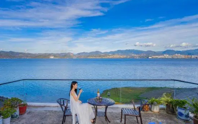 Blushe | 360°·Fulview | Ocean-View Garden-Style Holiday Homestay (Erhai Sansheng Island Branch)