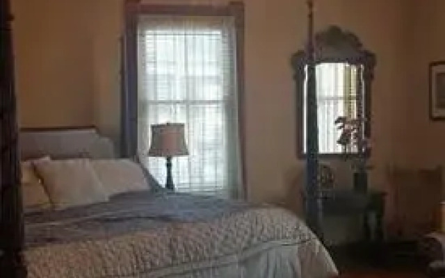 Springfield Arts Bed and Breakfast