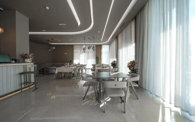 Naos Luxury Hotel