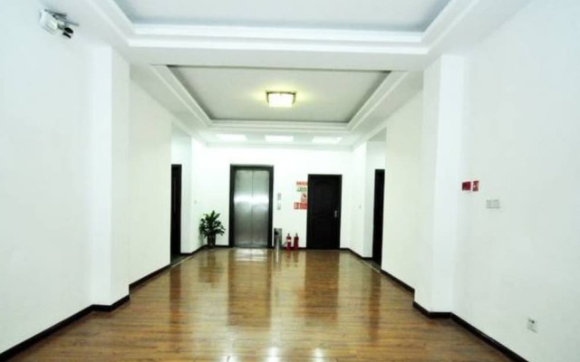 Yueguang Holiday Hotel