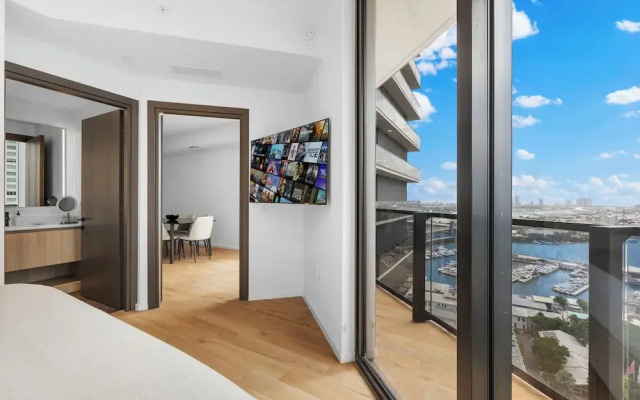 Luxury Studio with Stunning Views & Pool