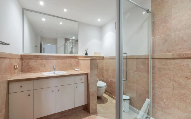 Alzaro 1-3 DELUXE SEA VIEW & JACUZZI 3B