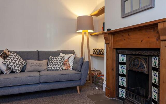 Large and Luminous Liverpool Home With Garden