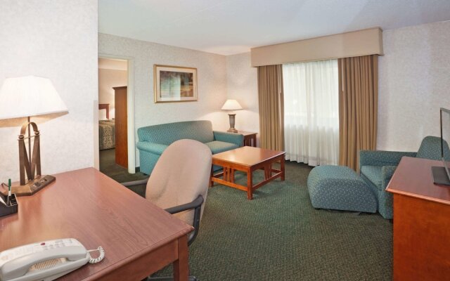 La Quinta Inn & Suites Overland Park