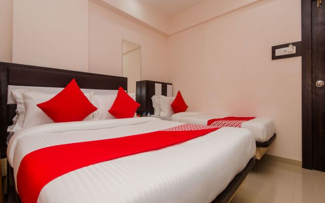 OYO 13511 Hotel Gems