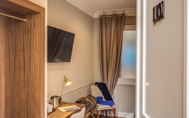 Charme Spagna Boutique Hotel