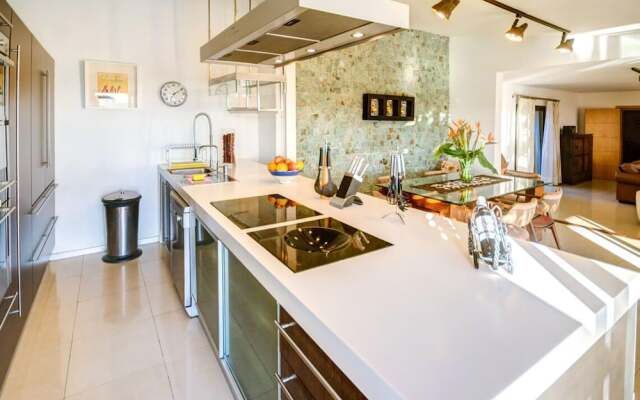 1327 La Quinta Heights