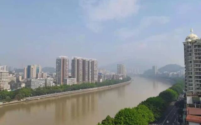 Yixing Hotel