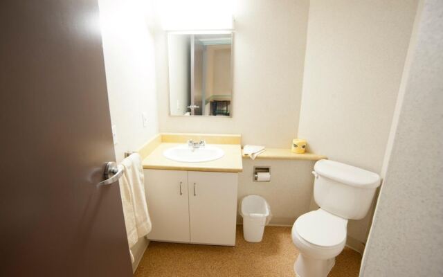 Residence & Conference Centre - Barrie