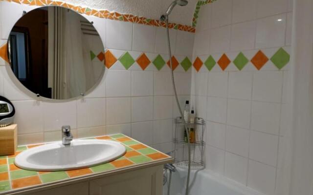 Charmant Appartement vue PORT DE GRUISSAN 5DROM44K