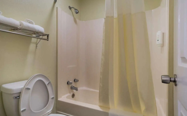 Econo Lodge Brownsville