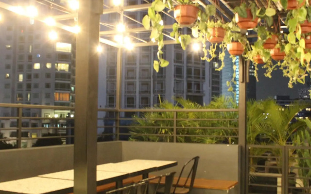 La Boheme Rooms and Coffee