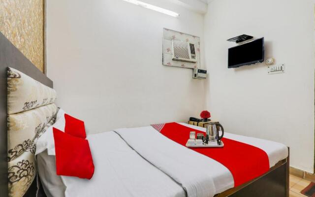 Flagship Radhey Shyam Inn Near Sahara Ganj Mall