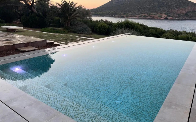 Summer Villa in Porto Rafti