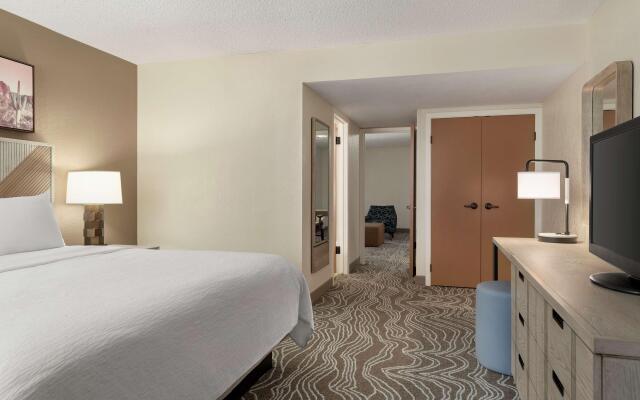Embassy Suites by Hilton Phoenix Tempe