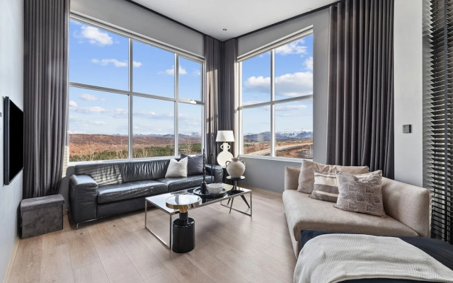 Luxurious Large Home, Perfect for Your Group