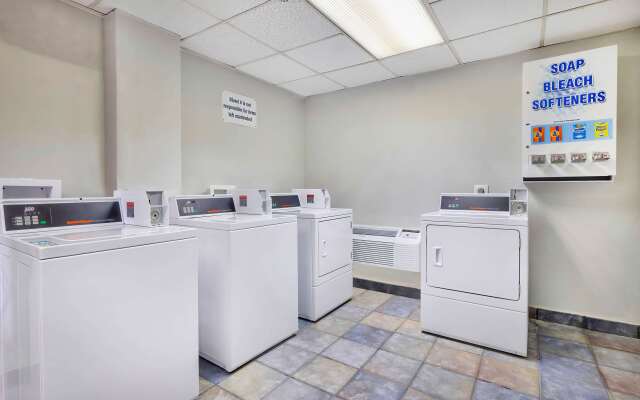 Motel 6 Villa Park, IL - Chicago West