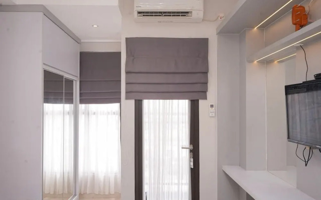 Modern Look Studio Apartment At Transpark Bintaro