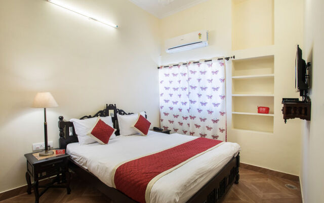 OYO 384 Hotel Noble House