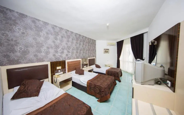 Alanya First Class Hotel
