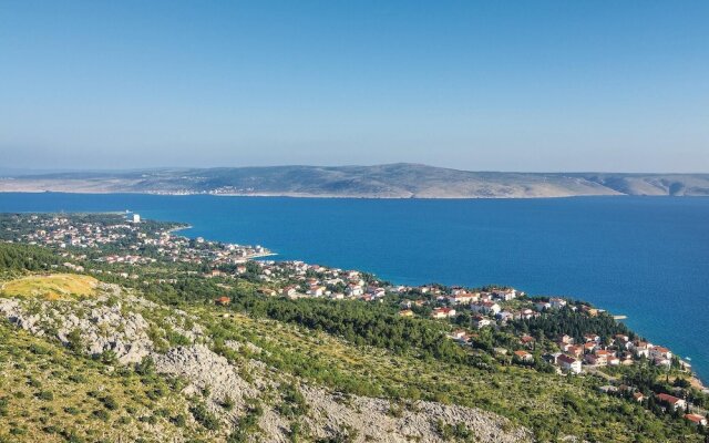 Awesome Home in Starigrad Paklenica With 1 Bedrooms