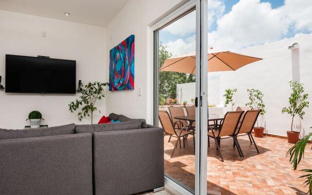 Luxury 2BR apartment near Cancun Airport