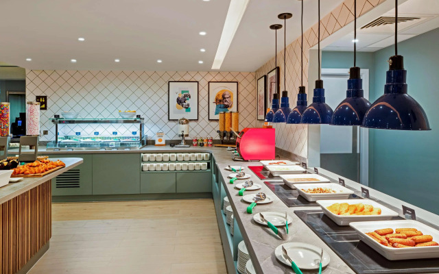 Hampton by Hilton Bath City