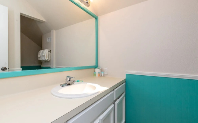 The Shell House Private Pool Pet Friendly