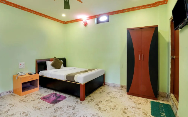 SPOT ON 545 Ghatal Hotel