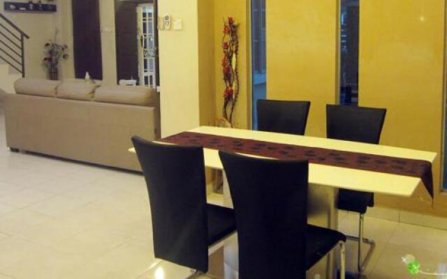 Bukit Indah Guesthouse