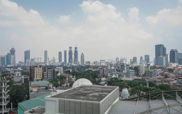 Comfy Studio Apartment at Menteng Park