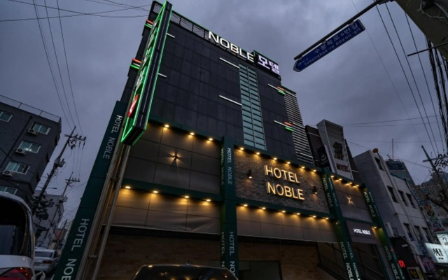 Noble Hotel