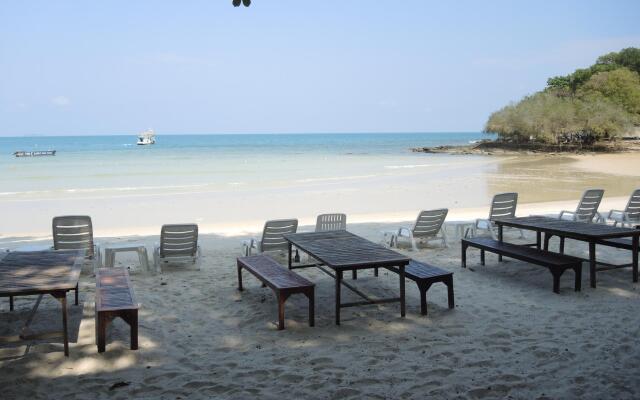 The C Samet Beach Resort