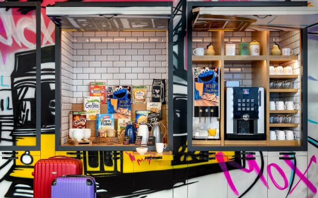 Moxy Lisbon City