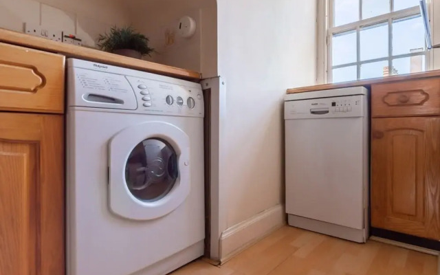Cozy Apartment in Edinburgh near a Castle