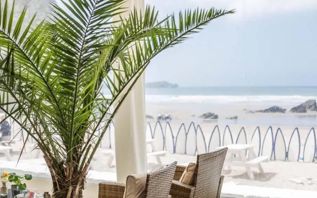 Lusty Glaze Beach Accommodation