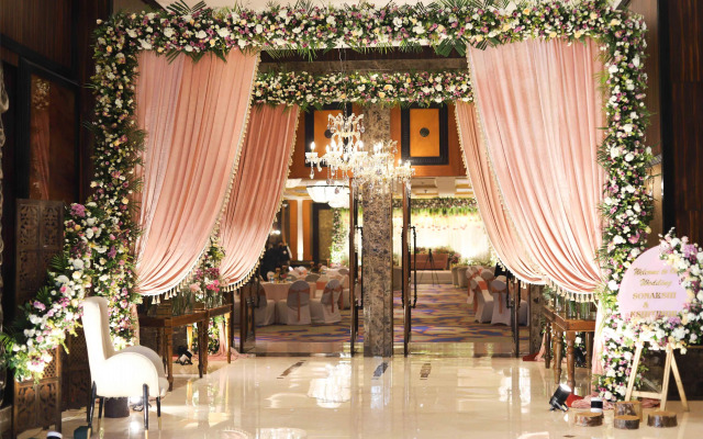 Radisson Blu MBD Hotel Noida