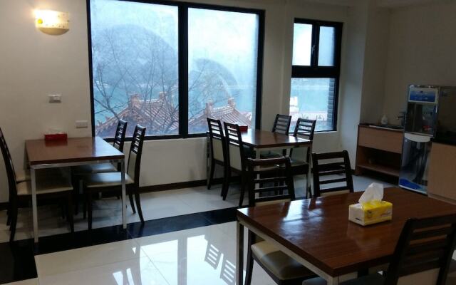 Yi Da lakeside Hotel