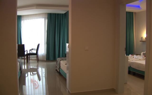 Kleopatra Ada Beach Hotel