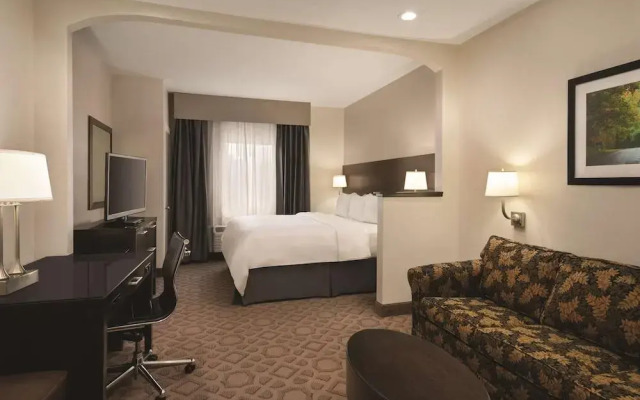 Ramada Plaza