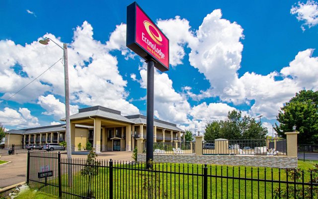 Econo Lodge Inn & Suites