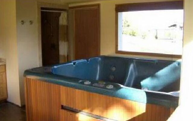 The Inn at Kulaniapia Falls