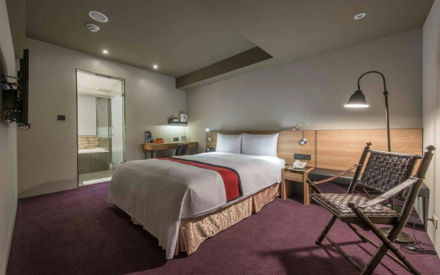 Simple Plus Hotel