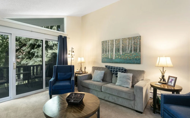 9 Sandstone70 3 Bedroom Condo by RedAwning