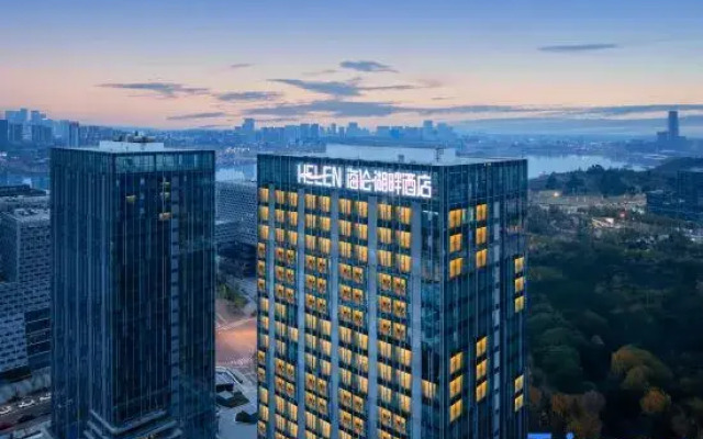 Helen Lakeside Hotel