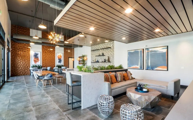 Bluebird Suites near Facebook HQ