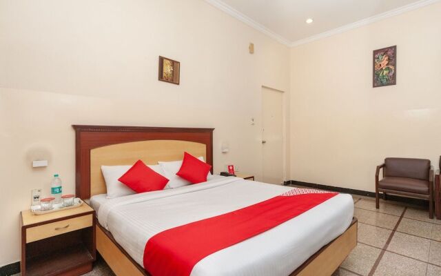 OYO 22280 Kences Inn