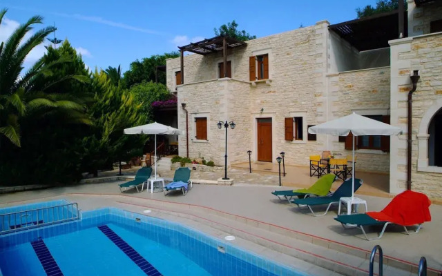 Villa Marcos Chara in Asteri